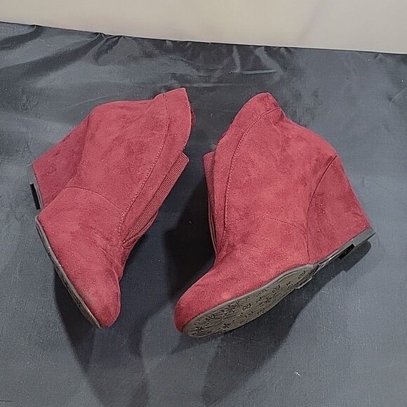 CHINESE LAUNDRY WOMEN'S MALDEN VIPI BOOTIE - Picture 16 of 16